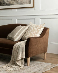 Hedgerow Pillow Cover 10 Hedgerow Pillow Cover -Bloomingville Shop 20230309 SS Furniture 007 T