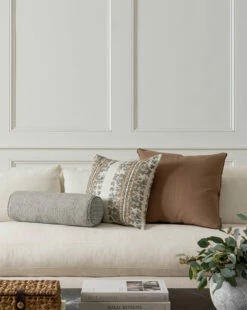 Janelle Floral Pillow Cover 8 Janelle Floral Pillow Cover -Bloomingville Shop 20231206 SS Decor Pillows 021 T