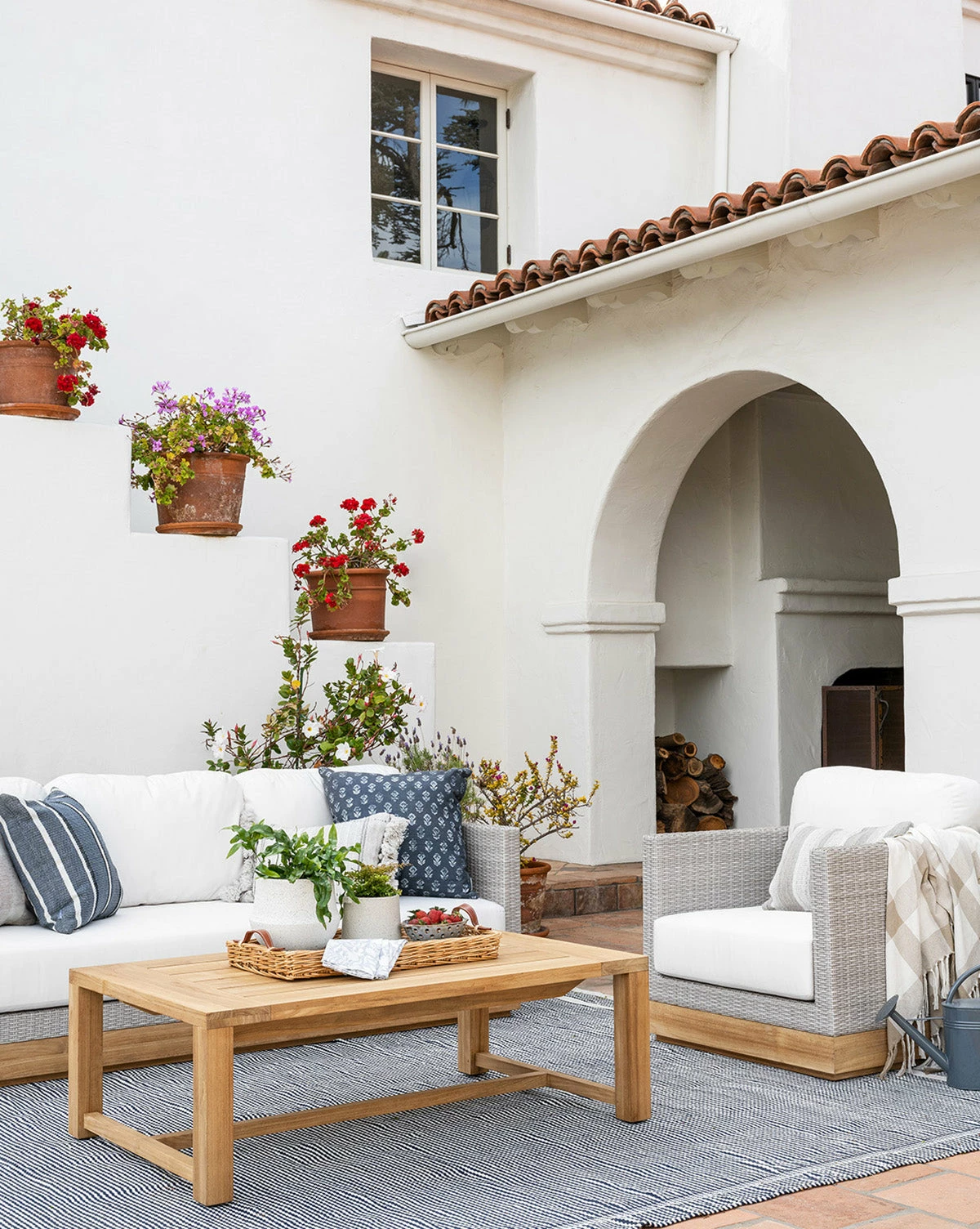 Berdine Teak Outdoor Coffee Table 5 Berdine Teak Outdoor Coffee Table - Image 3