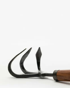 Gardening Cultivator -Bloomingville Shop GardeningCultivator MDCR2597 BLK OS D1