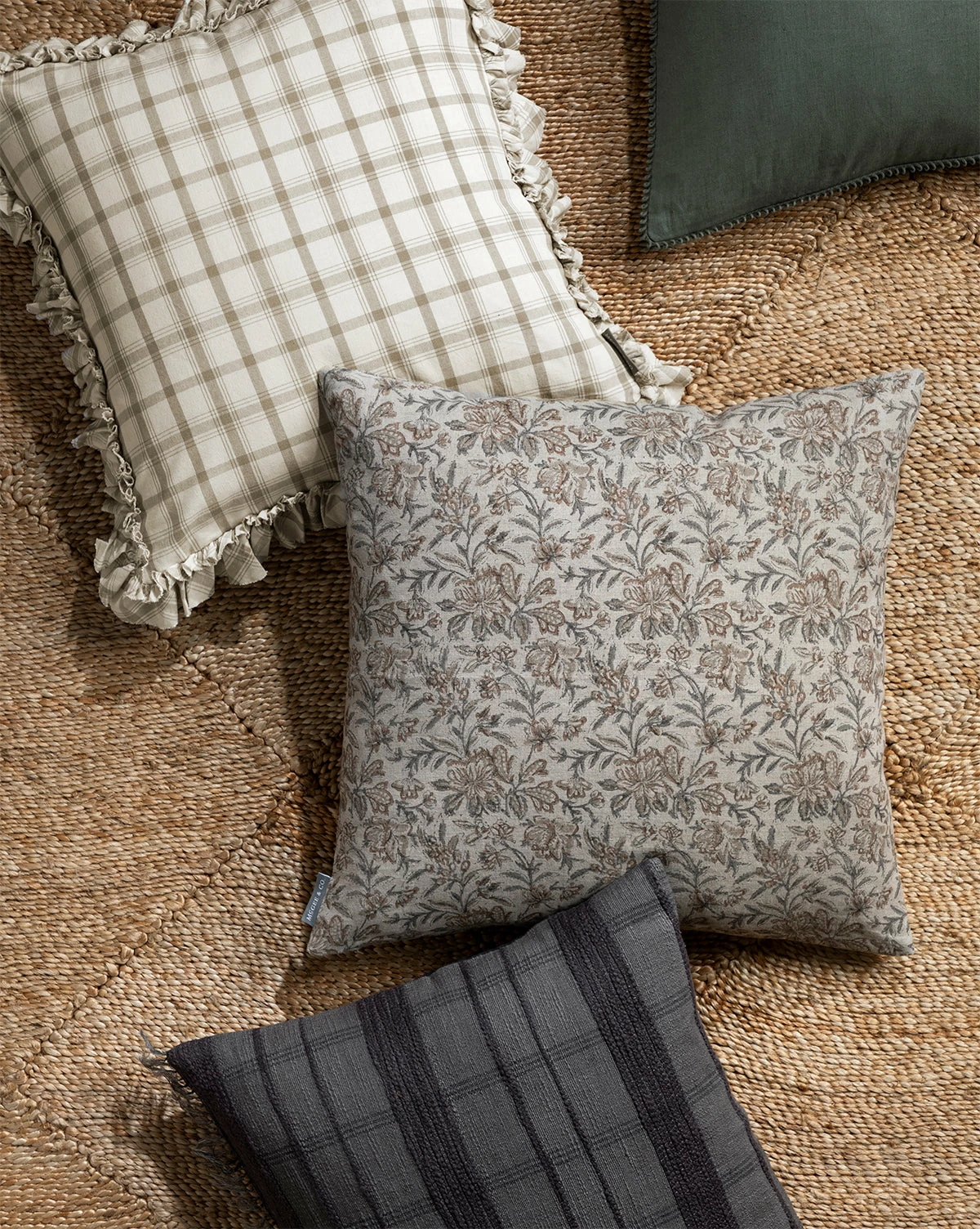 Lafayette Pillow Cover 5 Lafayette Pillow Cover - Image 3