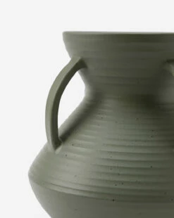 Isaiah Vase -Bloomingville Shop IsaiahVase MDCR2453 GRN OS D1