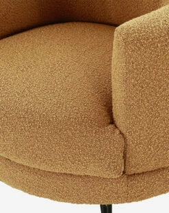 Betsey Swivel Chair -Bloomingville Shop MFRN2305 AMB OS BetseySwivelChair D5