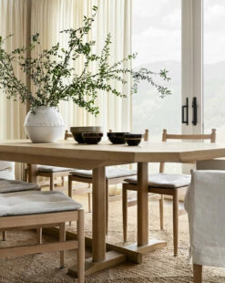 Rounded White Vase -Bloomingville Shop Summer Templated 120 1