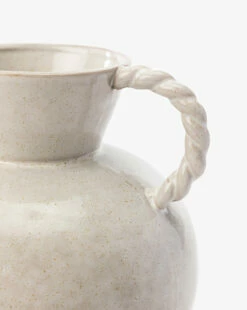 Bloomingville Tyrion Vase -Bloomingville Shop TyrionVase MDCR2859 CRM OS D1 T