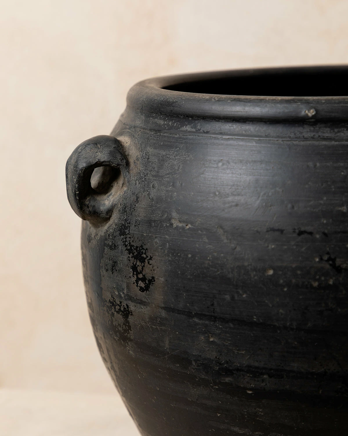 Vintage Weathered Pot 5 Vintage Weathered Pot - Image 3