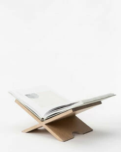 Evergreen Wooden Book Display 14 Evergreen Wooden Book Display -Bloomingville Shop WoodenBookDisplary 1