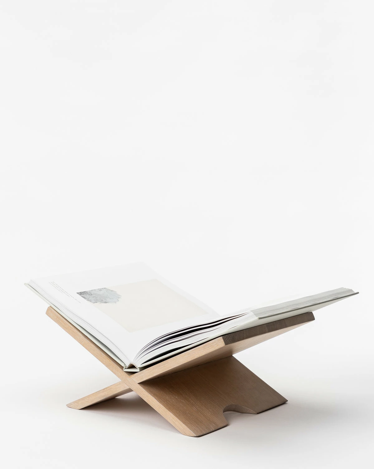 Evergreen Wooden Book Display 8 Evergreen Wooden Book Display - Image 6