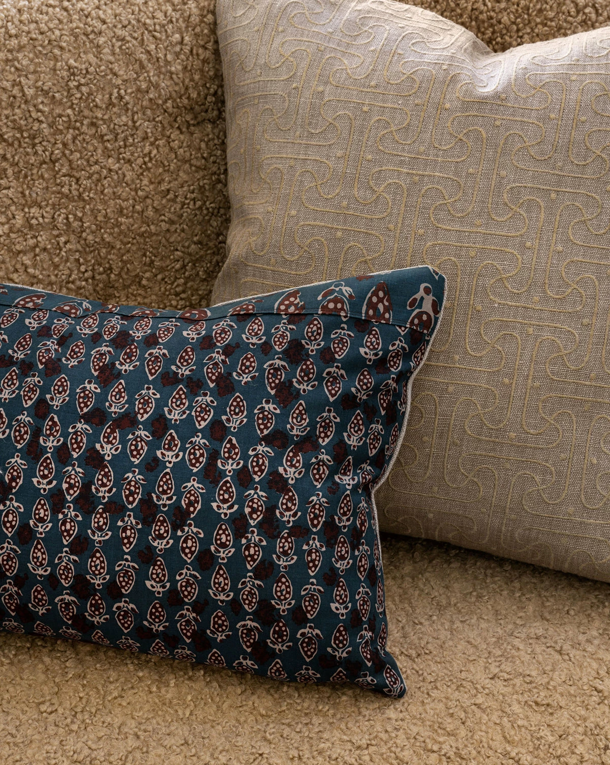 Saren Pillow Cover 5 Saren Pillow Cover - Image 3